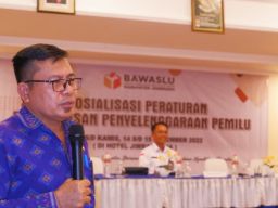 Melalui Sosialisasi Produk Hukum, Rudia Bekali Pengawascam se Jembrana