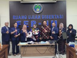 Inspiratif, Suami Istri Raih Gelar Doktor, di Sela-sela Kesibukan Sebagai Dosen