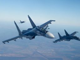 Jet tempur Norad Intersep Pembom Strategis Tu-95MS dan Su 35 Rusia