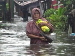 Banjir di Pekalongan Belum Surut, 300 Pengungsi Butuh Bantuan Makanan