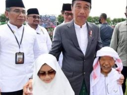 Satu Abad NU, Yasmin Sukses Lantunkan Sholwat Asygil di Hadapan Presiden