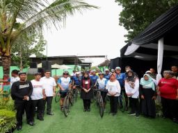 Jelajah Bersih Negeri, Ipuk Sambut Tim Bikers di TPS3R Desa Tembokrejo