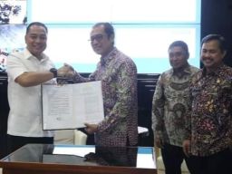 Achmad Prihadi Resmi Jabat Direktur Keuangan PDAM Surya Sembada