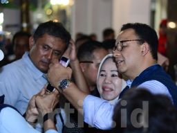 Gapai Ambisi Politik 2024, Anies Baswedan Mlaku-mlaku ke Tunjungan