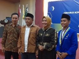 Pelantikan Ketua PMII Unitomo, Mahasiswa Harus Ambil Bagian Perhelatan Politik 2024