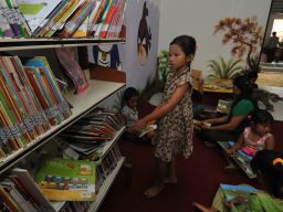 Harbuknas, Eri Cahyadi Bilang Guru Bisa Menghasilkan, Jual Buku di Aplikasi