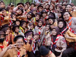 Perkuat Kebhinekaan, Pramuka Lintas Agama di Banyuwangi Kemah Bareng