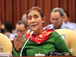 Jokowi Buka Kembali Expor Pasir Laut, Susi Pudjiastuti Angkat Bicara