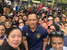 Di Tengah Kemelut KPP, AHY dan Puan Maharani Mesra di Plataran Hutan Kota GBK