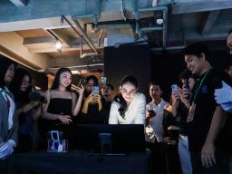 Arumi Bachsin Dardak Buka Gelaran Picturest Art & Craft Exhibition