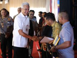 Mudahkan Pembayar Pajak, Ganjar Luncurkan Aplikasi Samsat Budiman