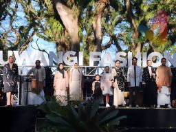 Fashion Festival dalam Hutan, di De Djawatan Banyuwangi Tidak Biasa