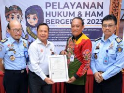 Kemenkumham Jatim Gelar Pelayanan Bergerak di Taman Blambangan