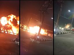 Kereta Api di Semarang Meledak, Hantam Truk di perlintasan Jalan Madukoro Raya