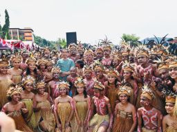 Presiden Buka Papua Street Carnival, Perdana Digrlar di Kota Jayapura
