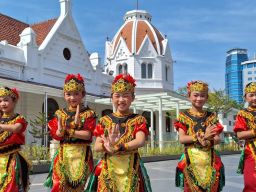 Eri Cahyadi Resmi Menutup Rangkaian Acara Bulan Bung Karno di Balai Pemuda