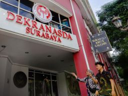 Surabaya Kriya Gallery Menyuguhkan Aneka Oleh-oleh dari Kota Pahlawan