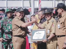 Kerja Bareng Pemkab dan TNI dalam TMMD Kabupaten Jember Resmi Ditutup