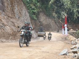 Danrem 081/DSJ Jajal Jalan Baru Hasil TMMD ke-117 Madiun