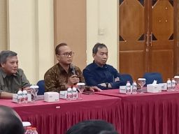 Jadi Tuan Rumah Studi Banding, Kepala KPP Karangpilang Bagi Tips Peroleh Predikat ZI-WBBM