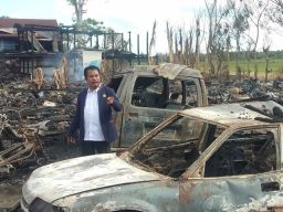 Kebakaran di Watampanua Menghanguskan Delapan Rumah Warga