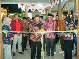 Bupati Tulungagung Resmikan Rumah Halal di Desa Waung