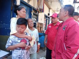 Sosialisasi Ganjar Presiden 2024, Anas Karno Bertemu Anak Yatim di Kendangsari