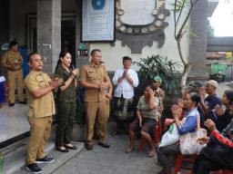 Pemkab Jembrana Kembali Salurkan Bantuan Cadangan Pangan Pemerintah (CPP)