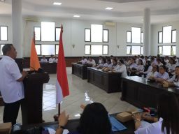 Seluruh Sekretaris OPD Hingga Sekdes Di Jembrana Ikuti Pelatihan Komunikasi Publik