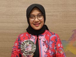 Bupati Ipuk Fiestiandani Mendapat Reward dari Presiden Jokowi