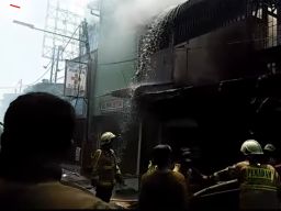 Kebakaran di Jakpus, 10 Unit Damkar dan 40 Personel Dikerahkan ke TKP