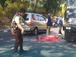 Pengendara Motor Tewas Akibat Tabrakan dengan Truk Pengisi Air di Cimahi Selatan