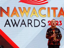 Nicke Widyawati Raih Anugerah Tokoh Menginspirasi Nawacita Award 2023