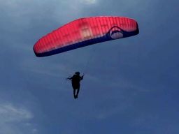 Cabor Paralayang Porprov Jatim VIII di Gunung Watu Bayan Berebut 7 Medali Emas