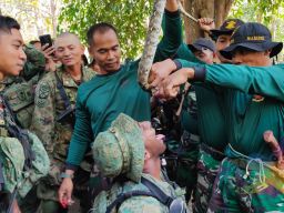 Marinir Indonesia dan Tentara Negara Sahabat Latihan Survival di Hutan Baluran