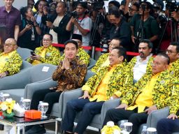 Dampak Dukungan Golkar ke Gibran, Seluruh Saham Grup Bakrie Terjun Bebas