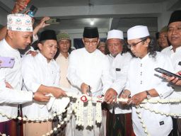 Resmikan Posko Aswaja di Surabaya, Anies Singgung Capaiannya Tutup Alexis