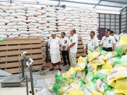 Strategi Bupati Jembrana Stabilkan Kenaikan Harga Beras