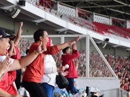 Lihat Ekspresi Jokowi Saat Timnas Unggul 6-0 atas Brunei di GBK