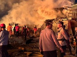 Kebakaran Gudang Rosok di Solo, 10 Unit Damkar Dikerahkan ke Lokasi