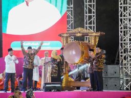 Gubernur Khofifah Buka MTQ Jatim 2023 dengan Gubahan Kitab Aqidatul Awam