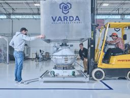 Varda Space Industries Bikin Pabrik Farmasi Luar Angkasa Pertama di Dunia