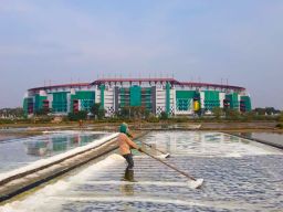 Wali Kota Eri Cahyadi Bagikan 2000 Tiket Piala Dunia U-17 Gratis untuk Siswa SD-SMA