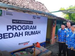 Ipuk Fiestiandani Apresiasi KORPRI Banyuwangi, Bedah 25 Rumah Warga Miskin