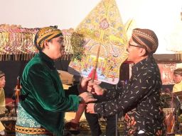 Pemprov Jatim Gelar Wayang Kulit di Madiun, Mengajak Warga Rukun di Pemilu 2024
