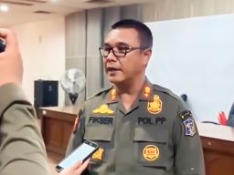 Satpol PP Surabaya Gusur PKL Pantai Kenjeran dengan Dalih Sudah Diberi Tempat di SIB