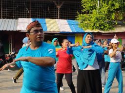 Caleg DPR RI Partai Gelora, Doddy Eka Putra Gelar Senam di Bubutan, Surabaya
