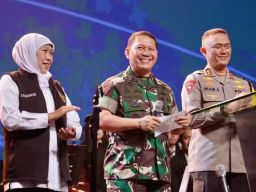 Khofifah Indar Parawansa Ucapkan Selamat Natal dan Cek Kesiapan Gereja Bethany Nginden