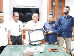 Pemkab Jembrana Raih Penghargaan Terbaik II dari Kanwil DJP Bali