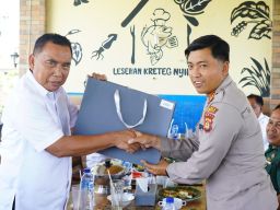 Pindah Tugas, Kapolres Jembrana Pamitan dengan Bupati Jembrana